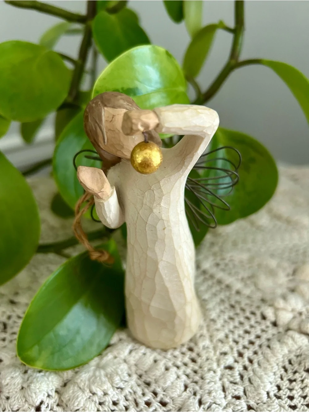 Willow tree collection angel of wonder 2002 figurine decoration